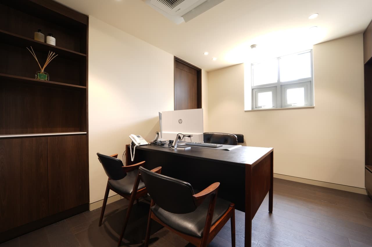 THE SINSA CLINIC - Image 1