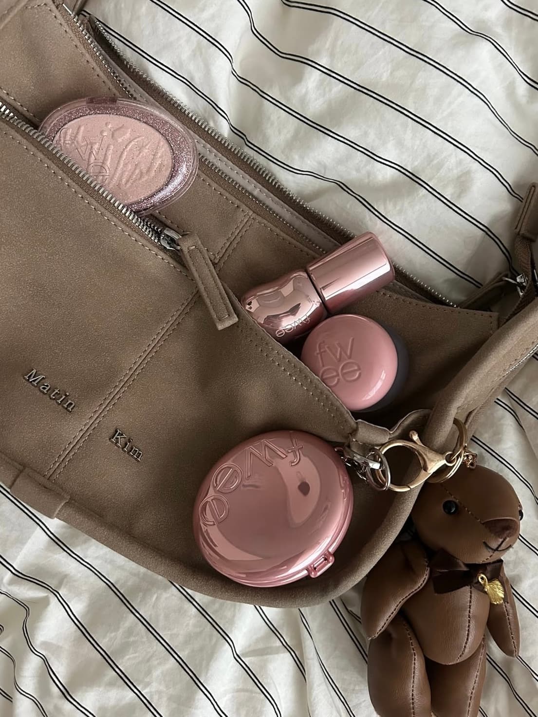 fwee Agit 聖水 gallery 3