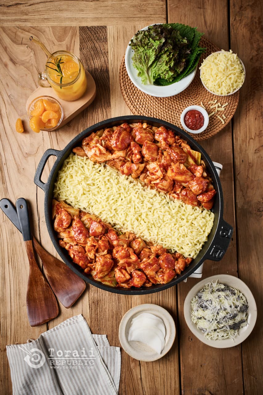 チーズタッカルビ (Cheese Dak-galbi)