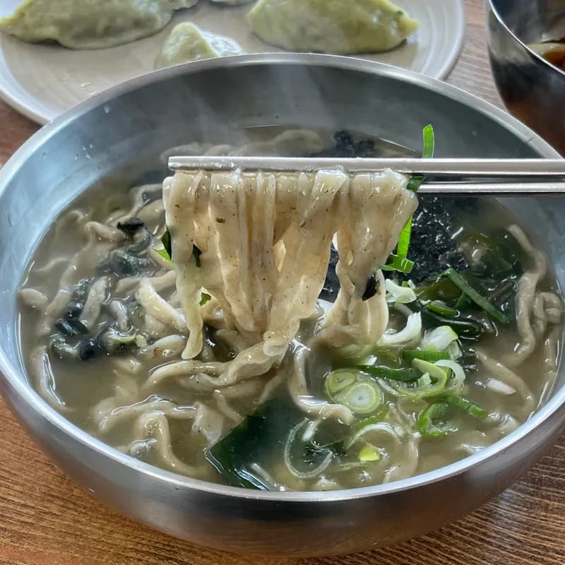 クボガイの手打ち麺