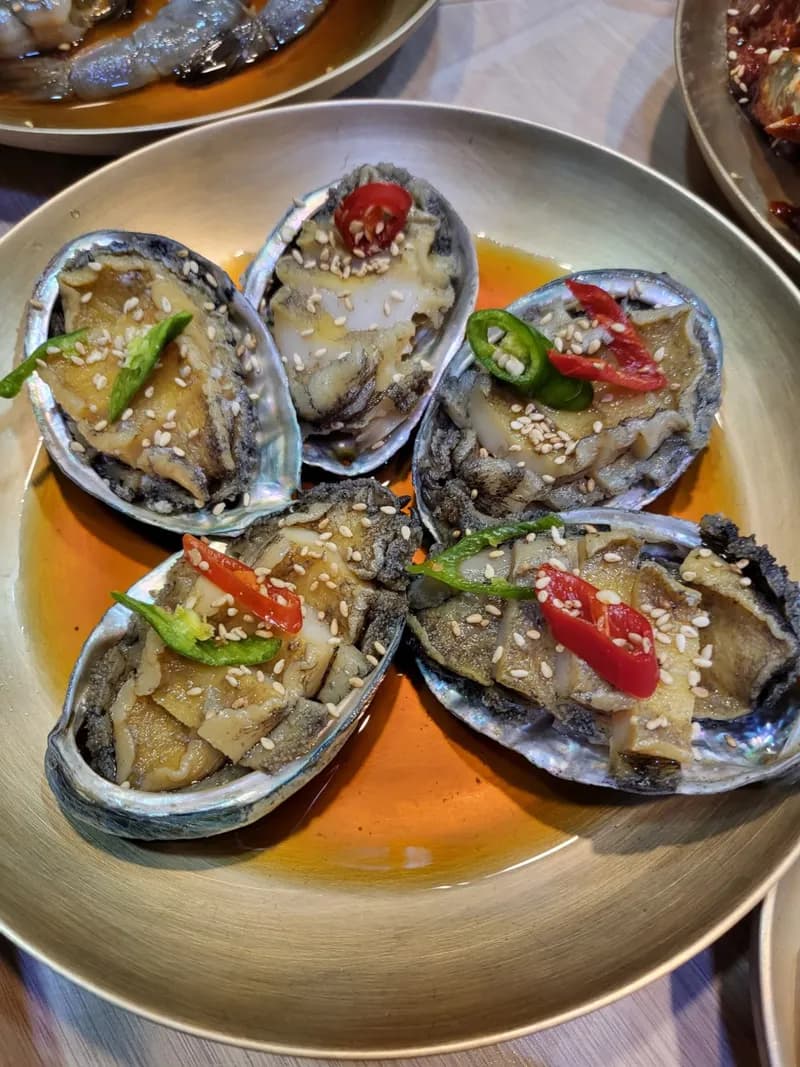 アワビの醤油漬け定食