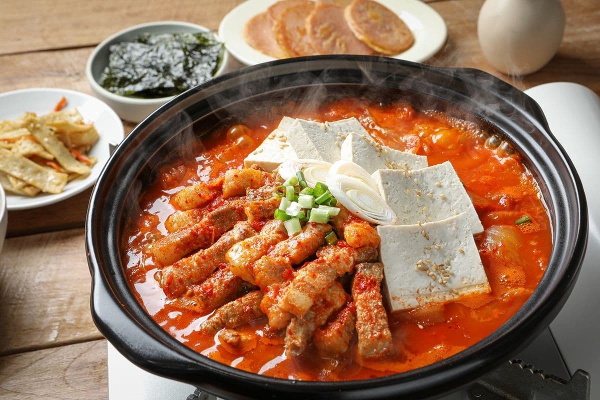 韓国食文化の5つの特徴:辛さから包む文化まで