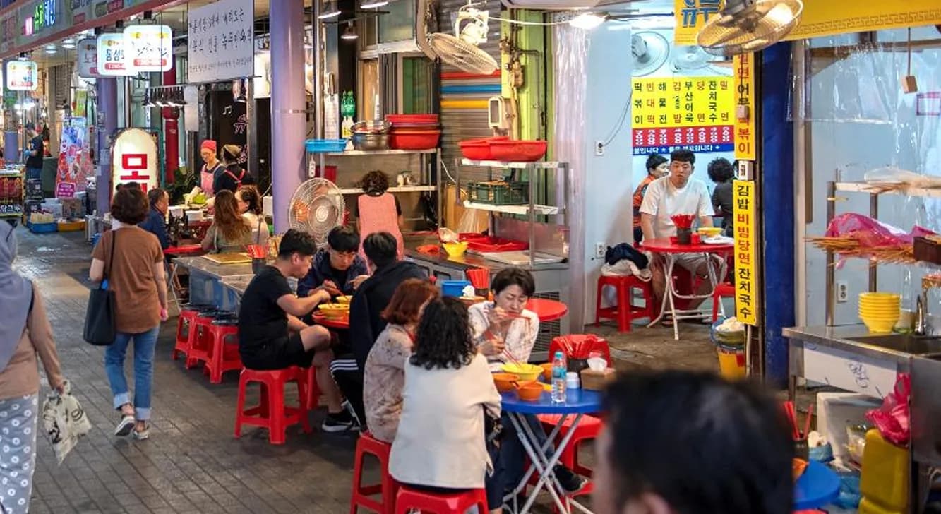 釜山の夜遅くまで続くグルメ天国