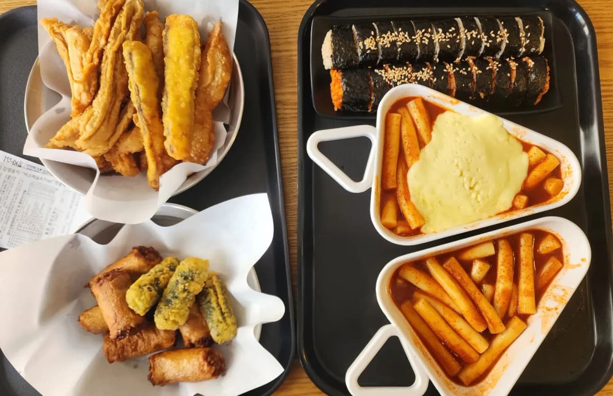 シンジョントッポギ/신전떡볶이