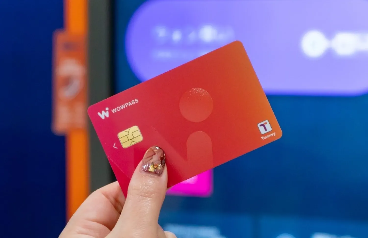 無人両替機「WOWPASS機械」で直接発行する人が一番多い !