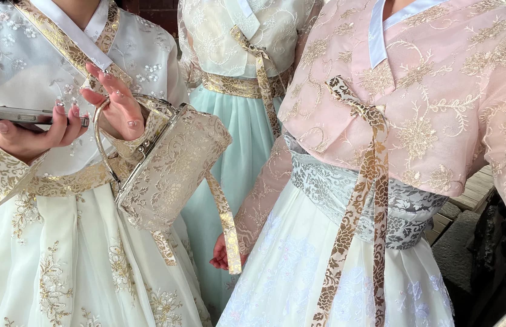 たくさん写真を撮って素敵な思い出を残しましょう !