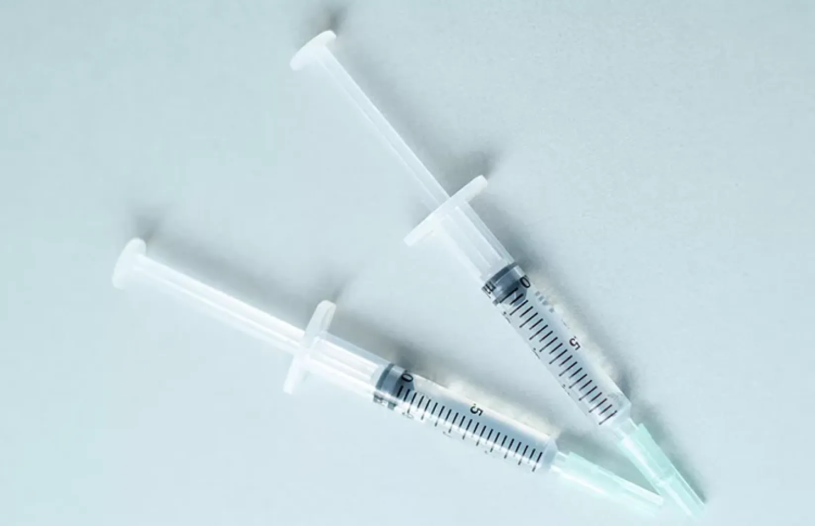 うつ伏せになる全身マッサージやフェイシャルエステなども、肌施術より先に受けておきましょう !