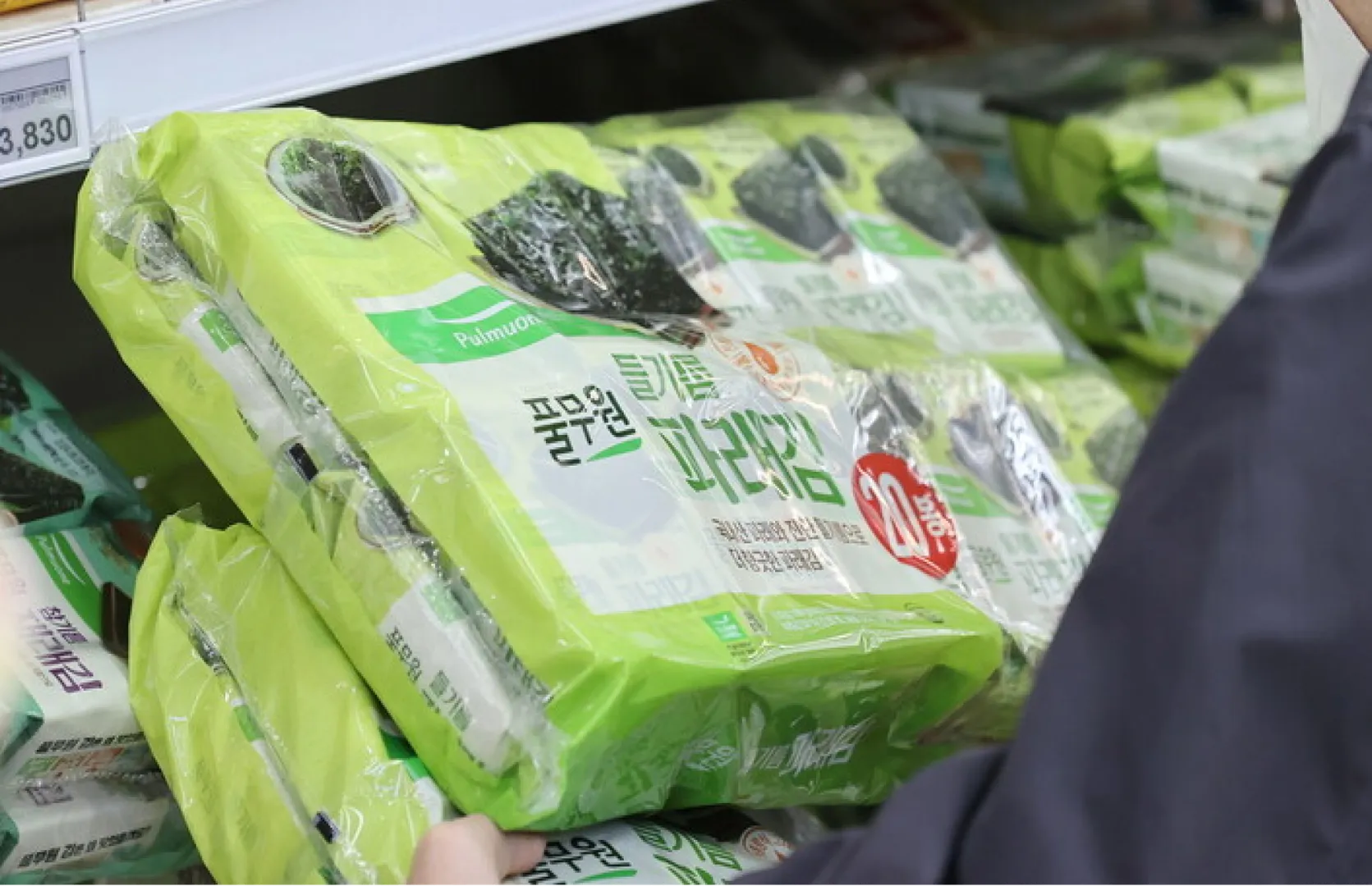 これまた定番のお土産といえば『韓国海苔』ですが、かさばるため持ち帰るのが大変ですよね…