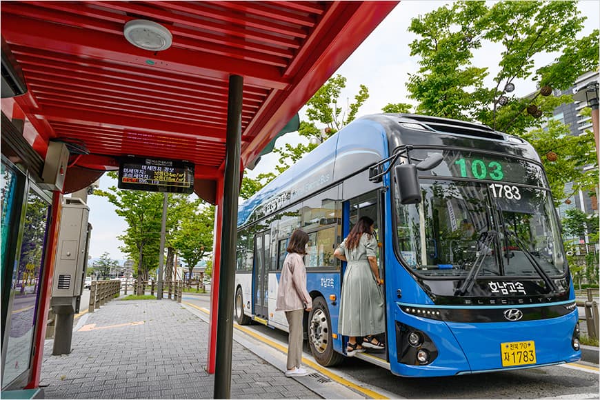 「私は今からあなたのバスに乗りますよ ! 」と全力でアピール !