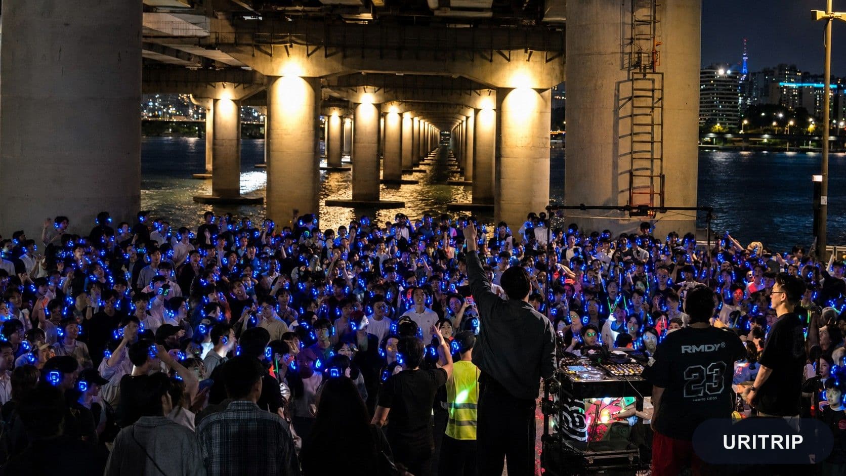漢江バンピングと夜のDJイベント「ポンダンミュージック」