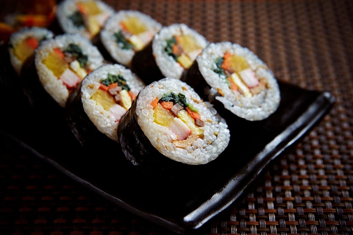 手軽でしっかりした一食、キンパ