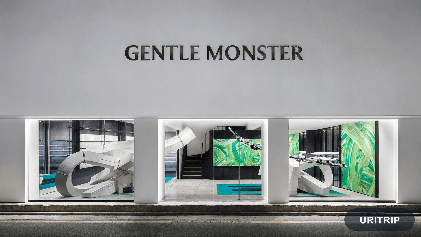 GENTLE MONSTER ソウル新沙店(ジェントルモンスター)
