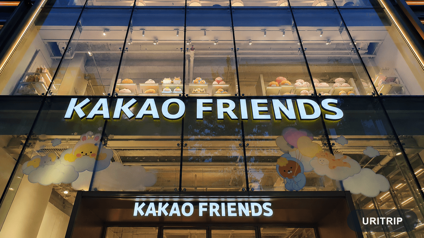 KAKAO FRIENDS 弘大フラッグシップストア 3