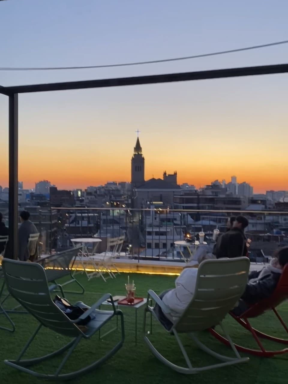 S.caf (エスカフ)