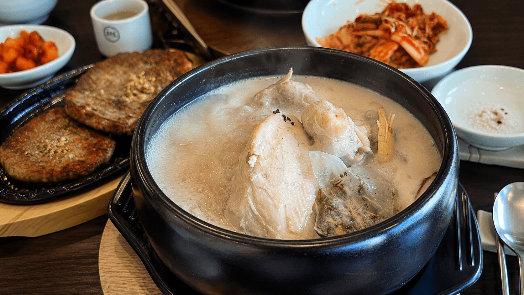 チホ韓方参鶏湯 良才駅店