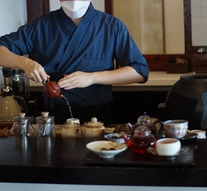 苦味や雑味が少ない、丁寧に淹れられたお茶