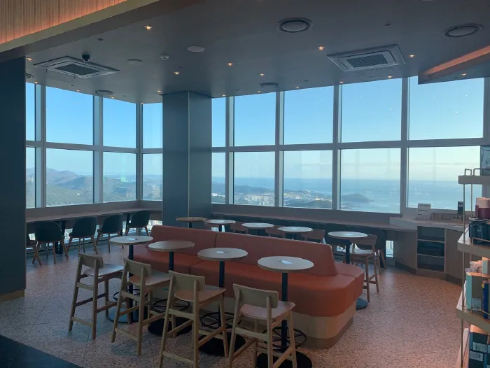 別途で「入場料」がかかるので注意が必要