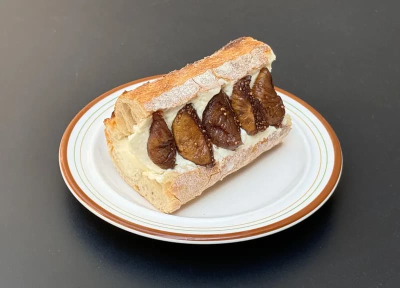 イチジク クリームチーズ バゲット