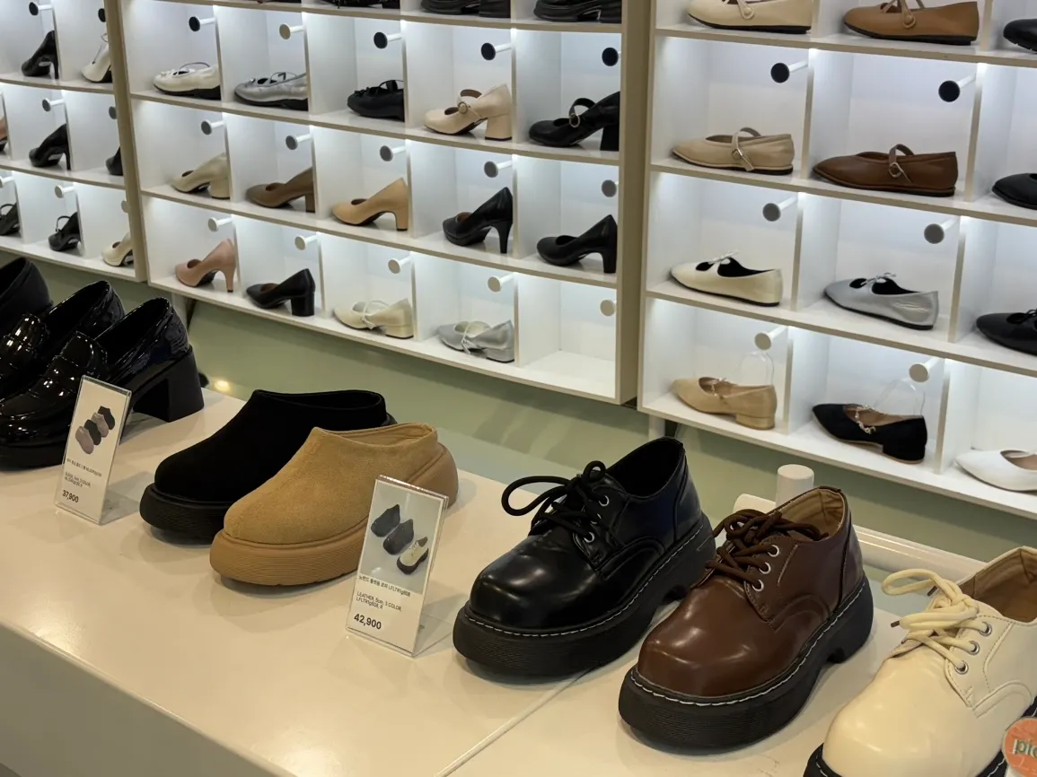 チャカン靴 弘大店 gallery 1