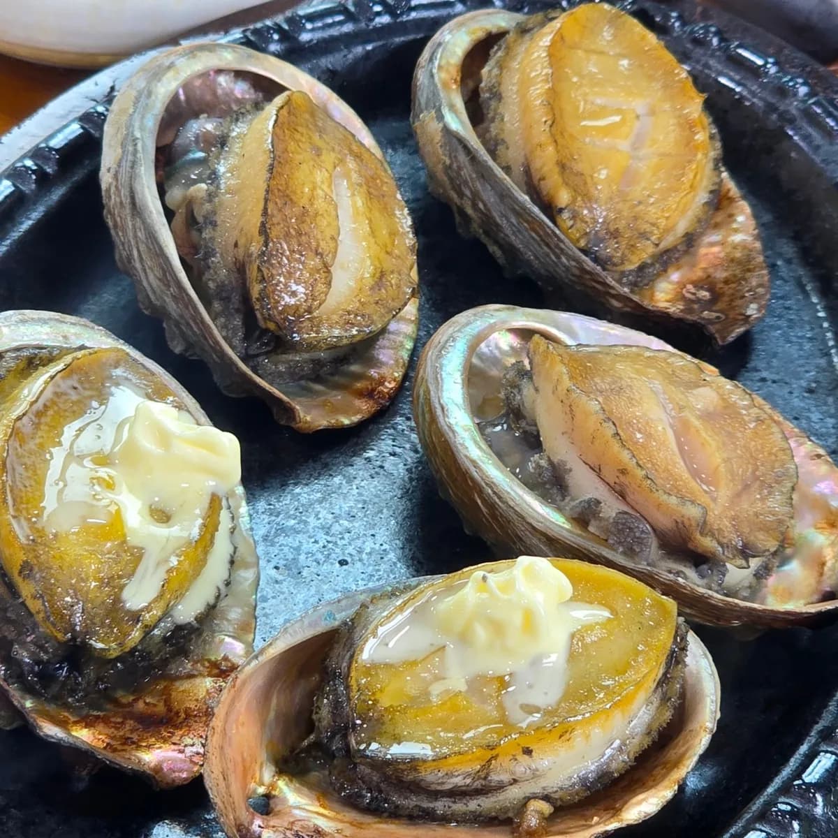 アワビのバター焼きも食べるべし!