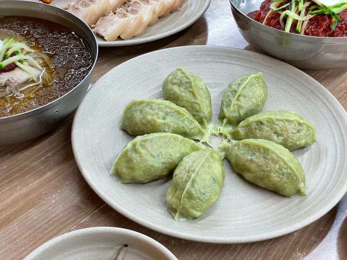 もう一つのおすすめは「フッテジワンマンドゥ」