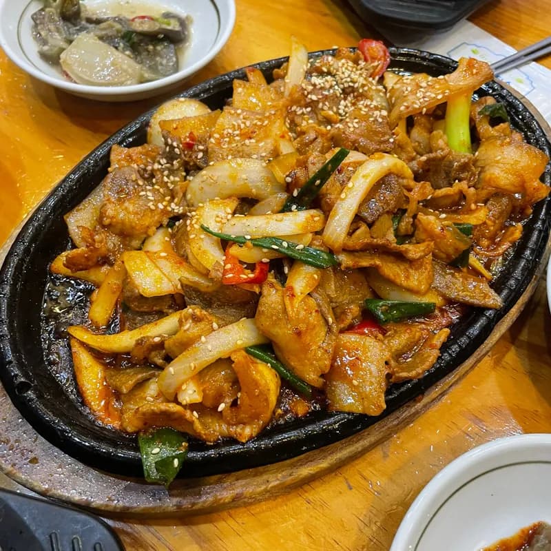 鉄板豚肉炒め