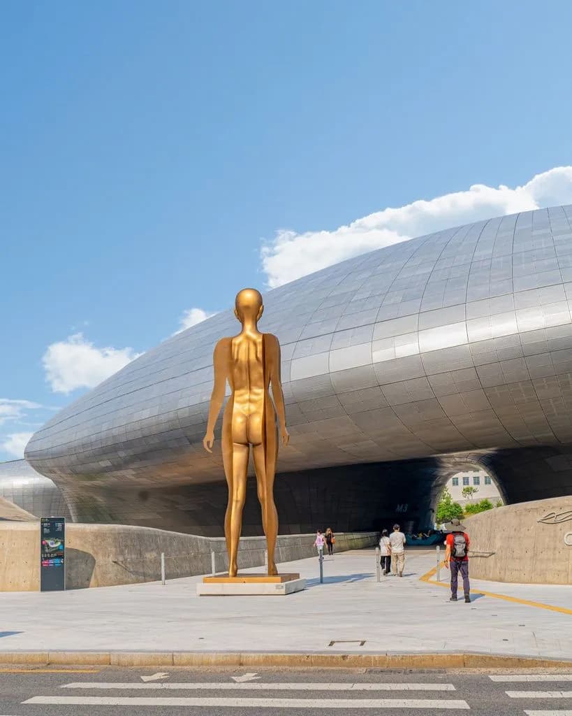 曲線の女王「ザハ・ハディッド」の最後の作品