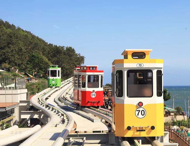 周辺スポットも楽しむ