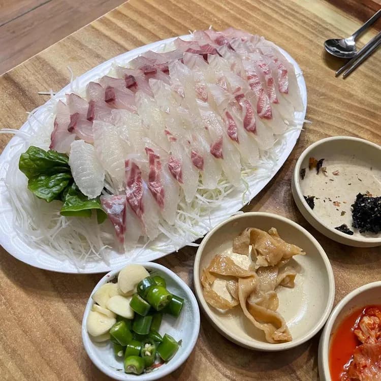 テイクアウトOK ! 島ならではの超新鮮な海の幸