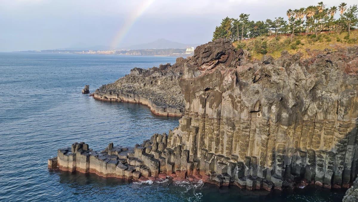 大浦柱状節理帯